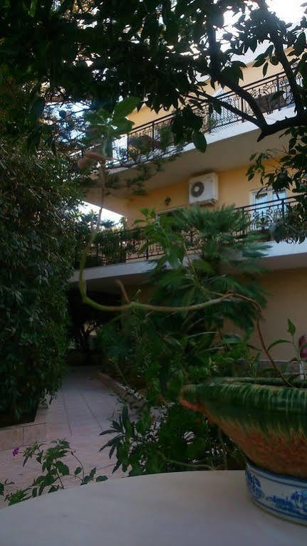 Okeanis II Aparthotel Kato Daratso Exterior foto
